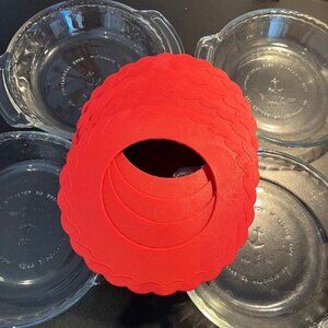 Set of 4 New 6-inch Anchor Pie Plates with Silicone Pie Crust Shields